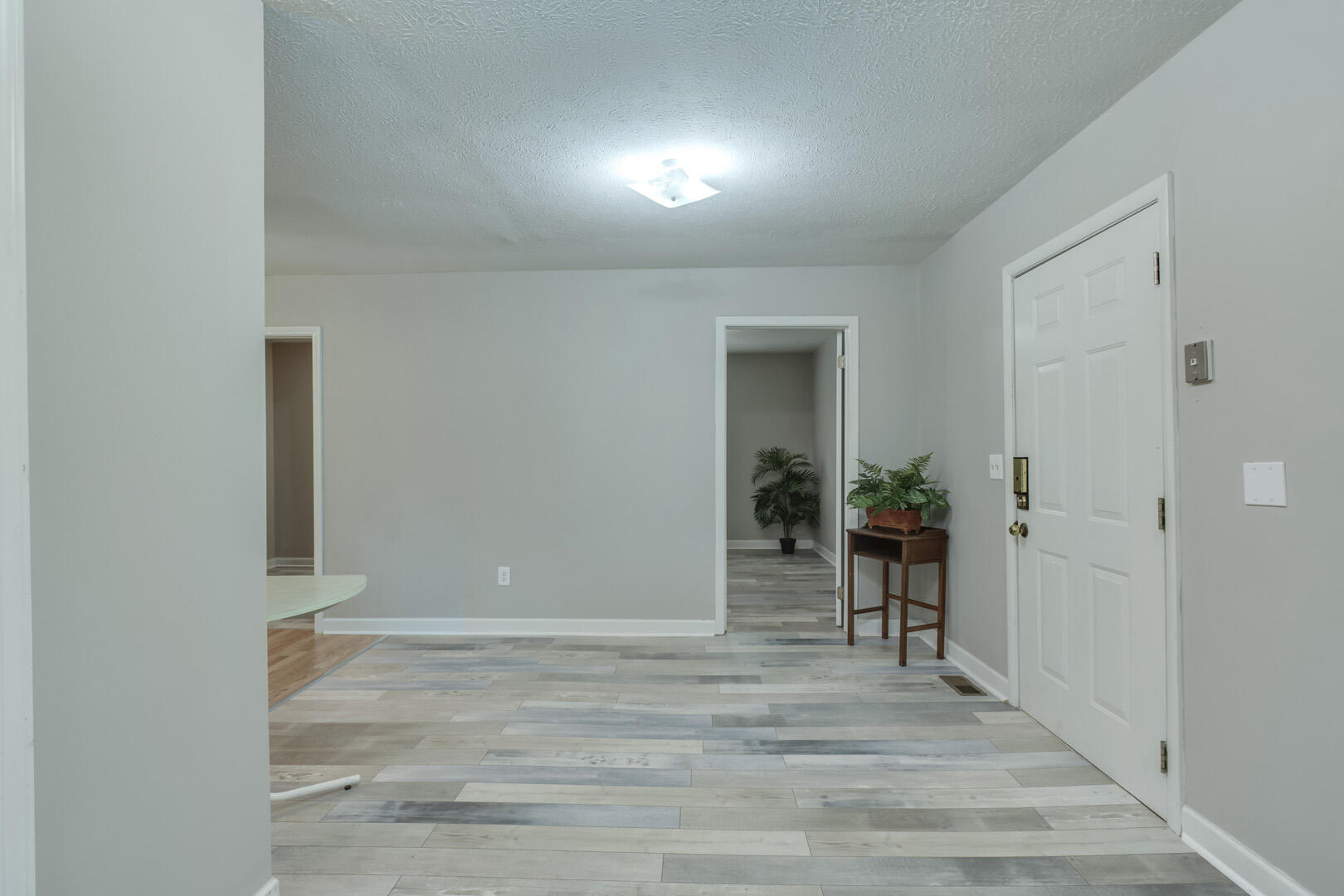 116-112 Hart Orchard Road Kingston, TN 37763 - Photo 24 of 40 24_HartOrchardRoad_112_Living02