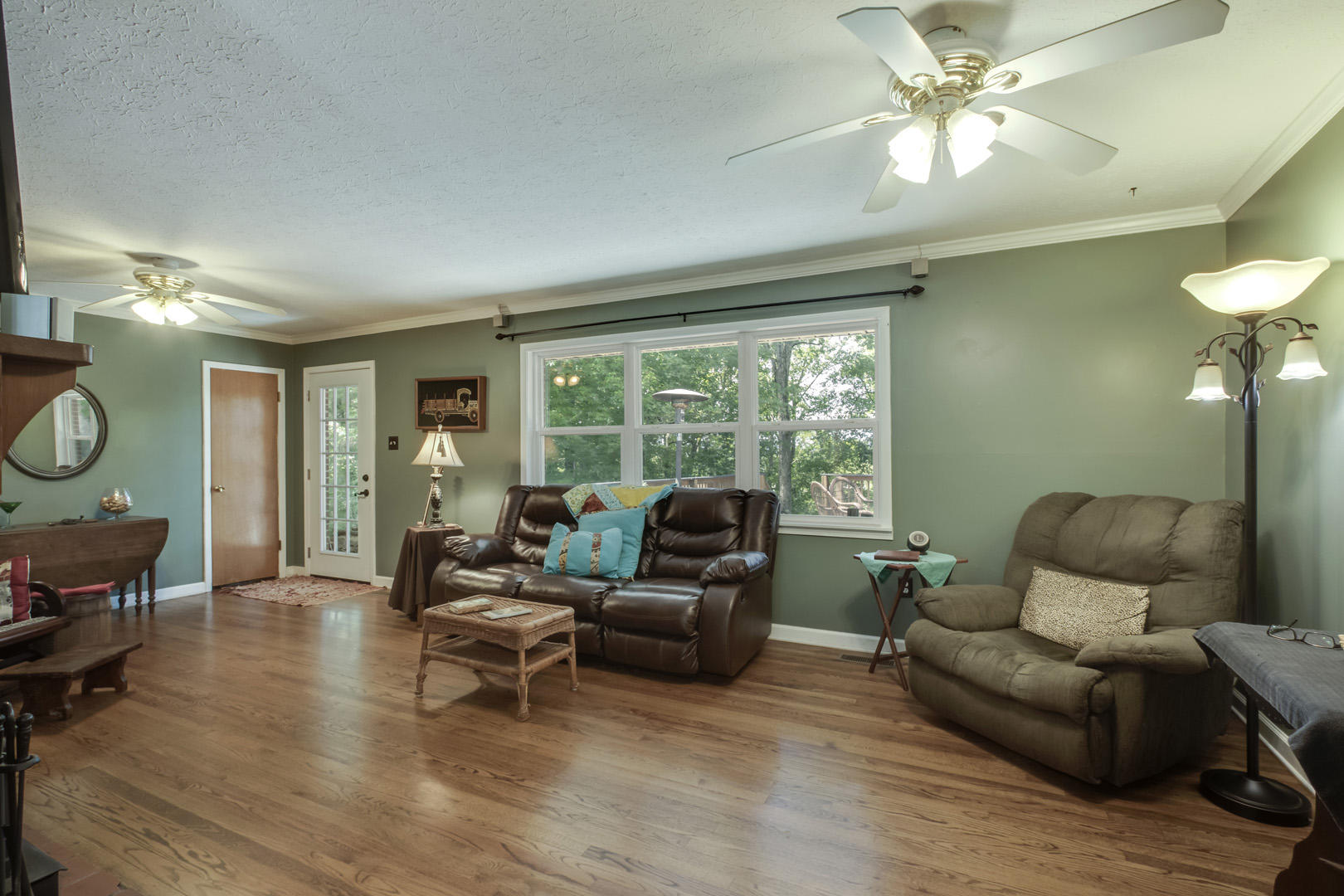 116-112 Hart Orchard Road Kingston, TN 37763 - Photo 10 of 40 10_HartOrchardRoad_116_Living01