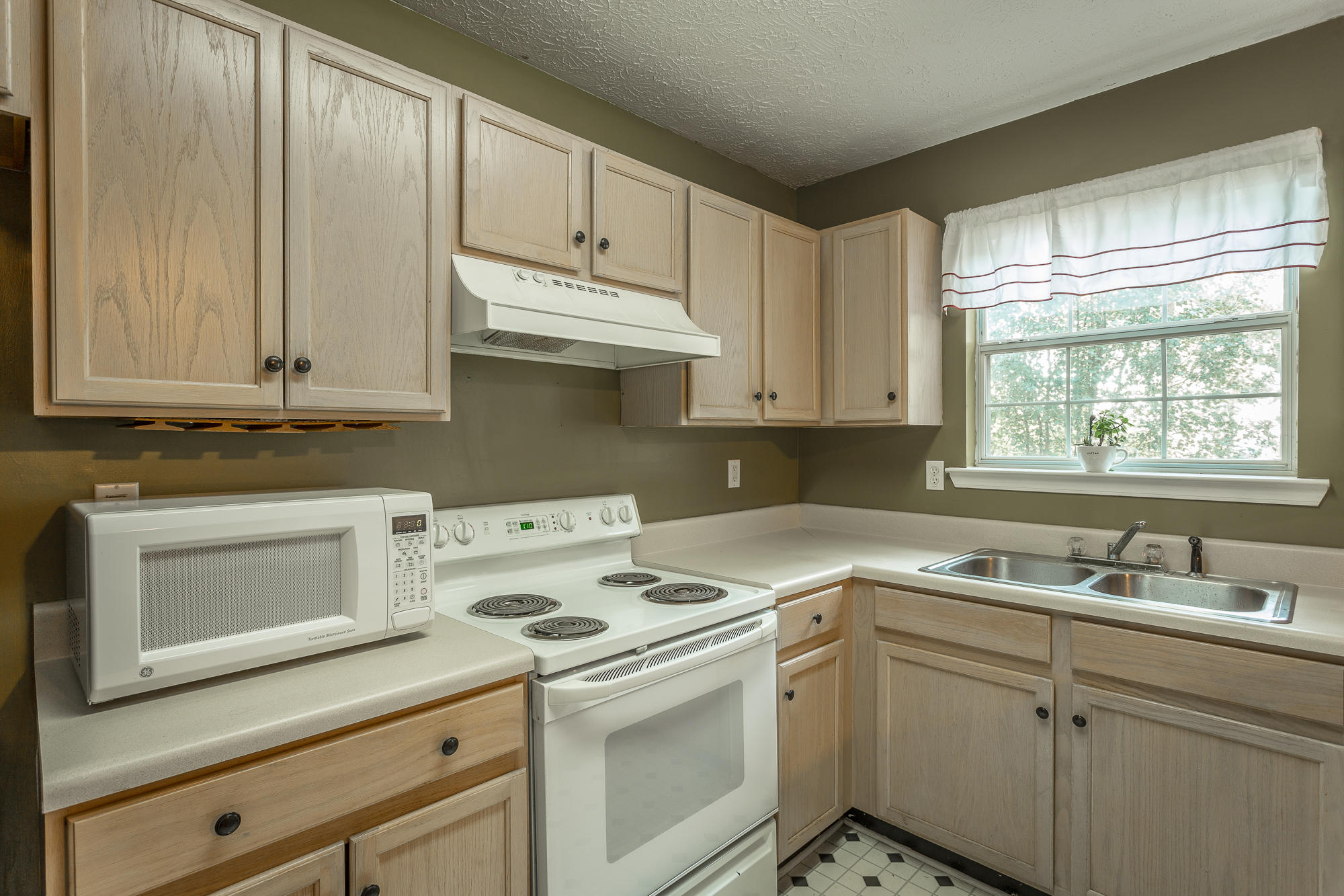1022 Resaca Lafayette Road Northwest Resaca, GA 30735 - Photo 5 of 13 1122 Resaca Lafayette Road-18