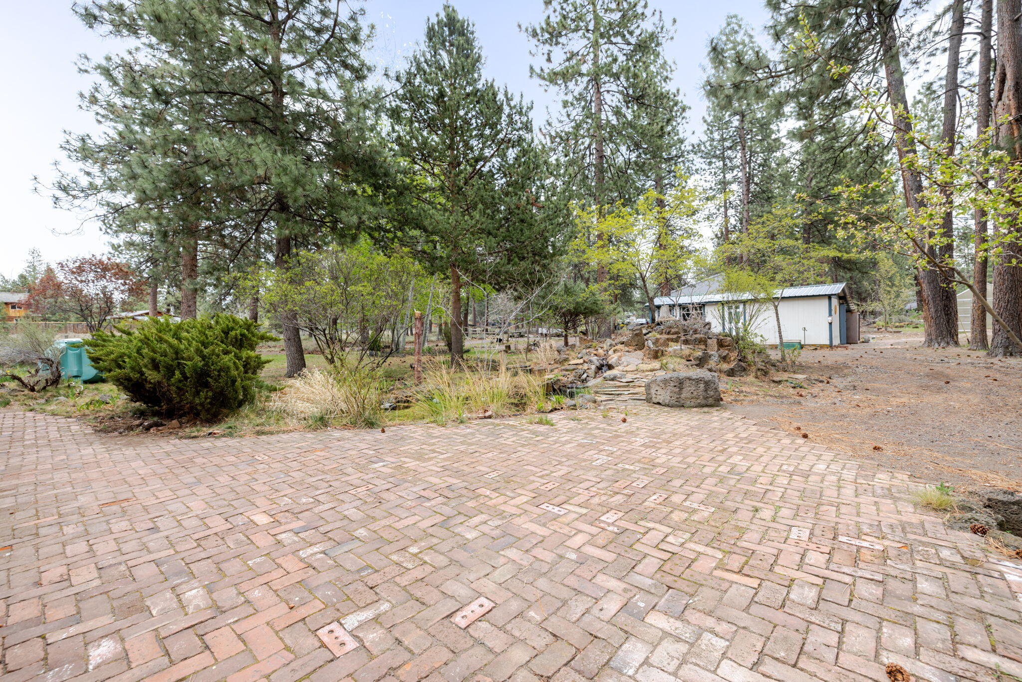 60236 Navajo Road Bend, OR 97702 - Photo 22 of 35 16-web-or-mls-60236 Navajo Road-21