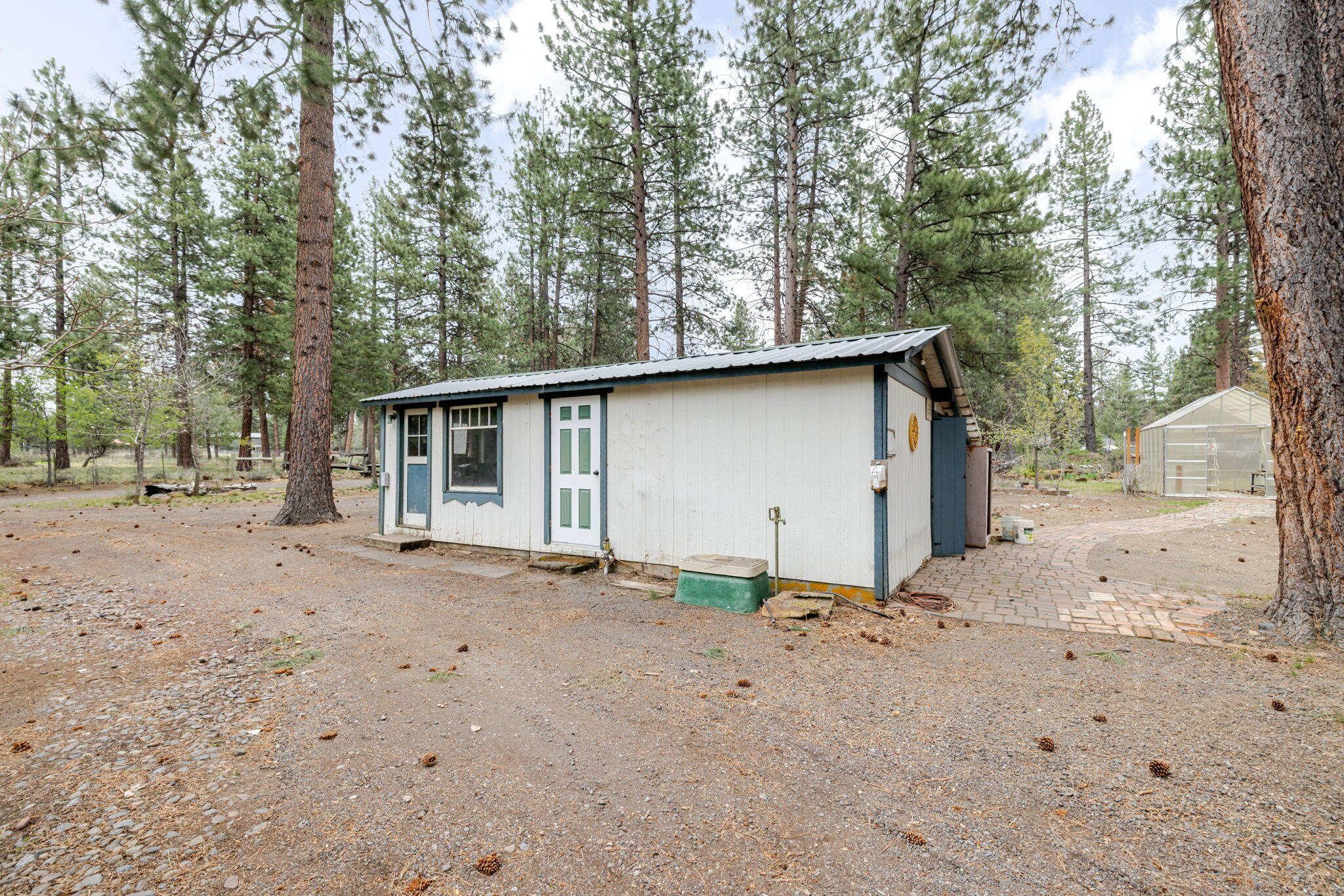60236 Navajo Road Bend, OR 97702 - Photo 28 of 35 26-web-or-mls-60236 Navajo Road-25