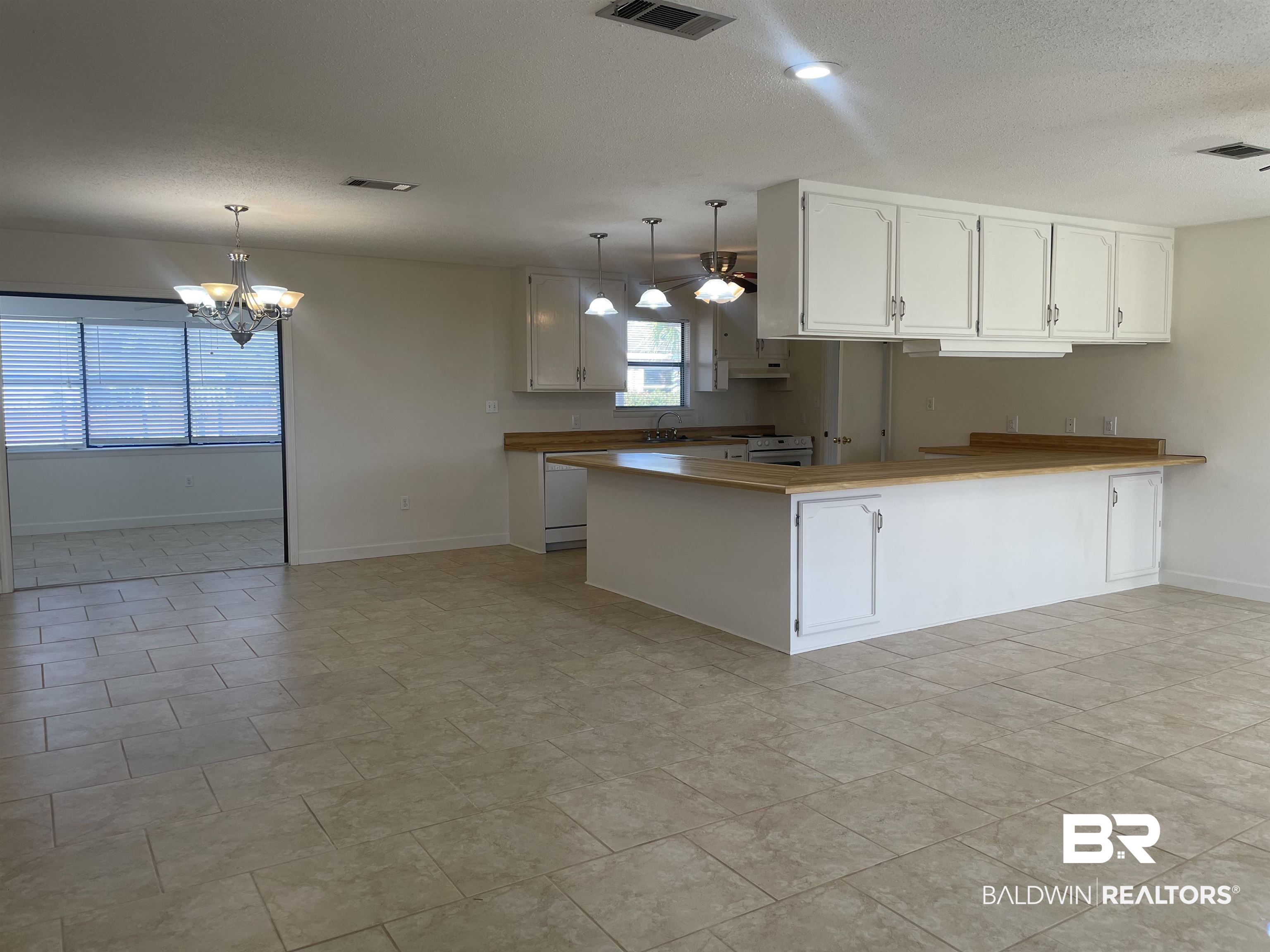 1303 North Cedar Street Foley, AL 36535 - Photo 2 of 21