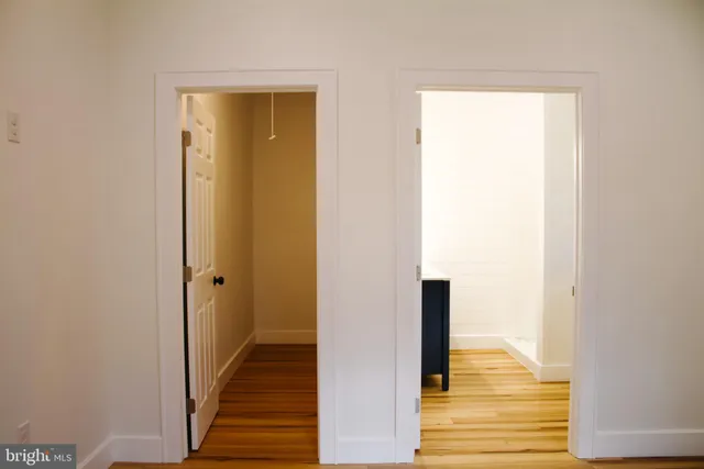 a close up of a shower