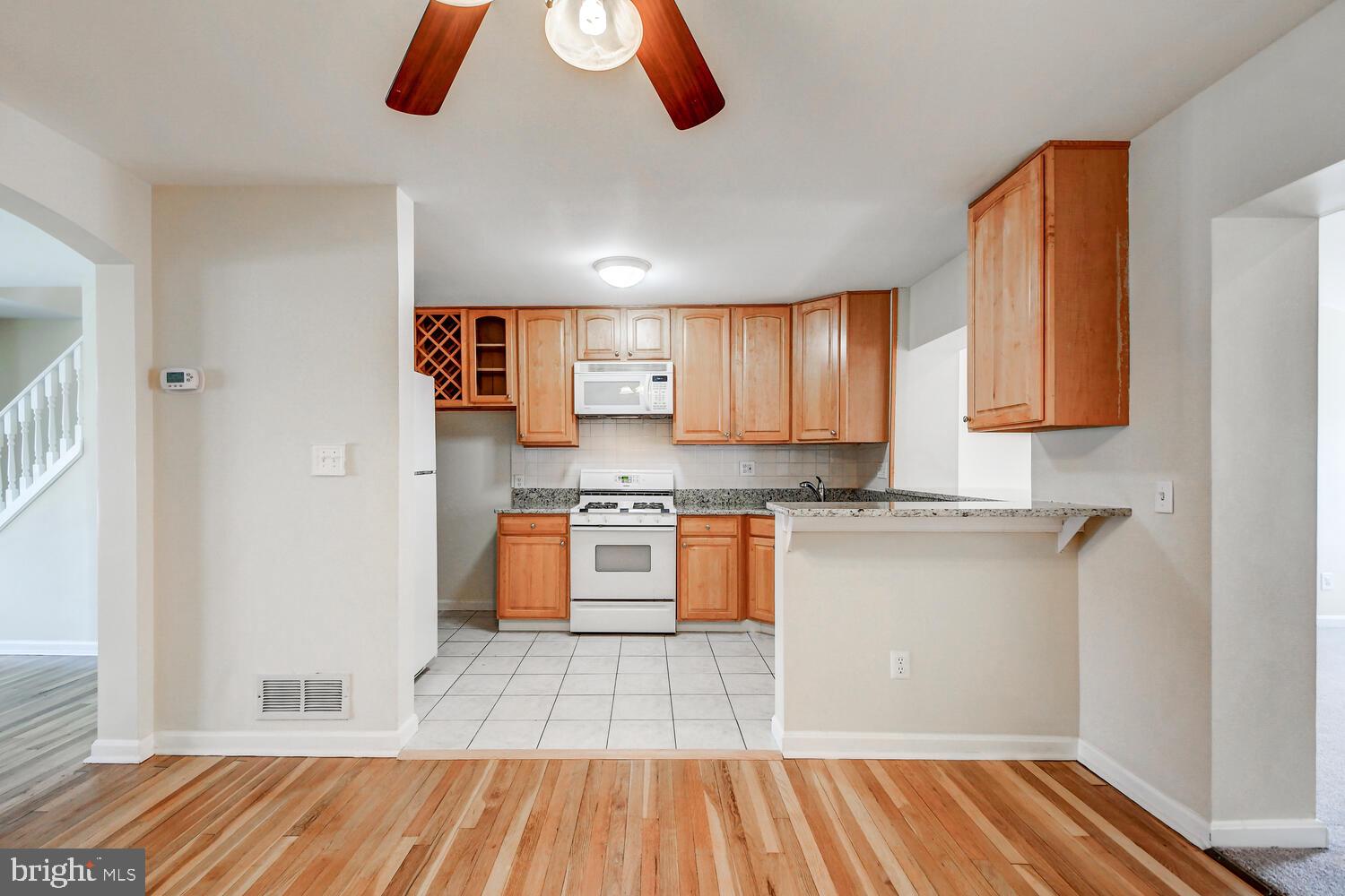 8074 Wallace Road Baltimore, MD 21222 - Photo 14 of 38