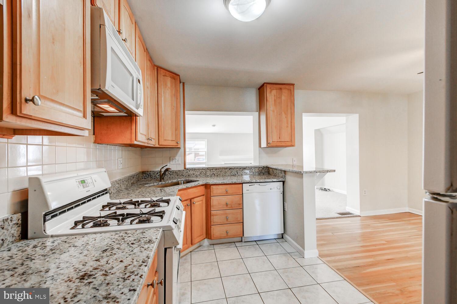 8074 Wallace Road Baltimore, MD 21222 - Photo 16 of 38