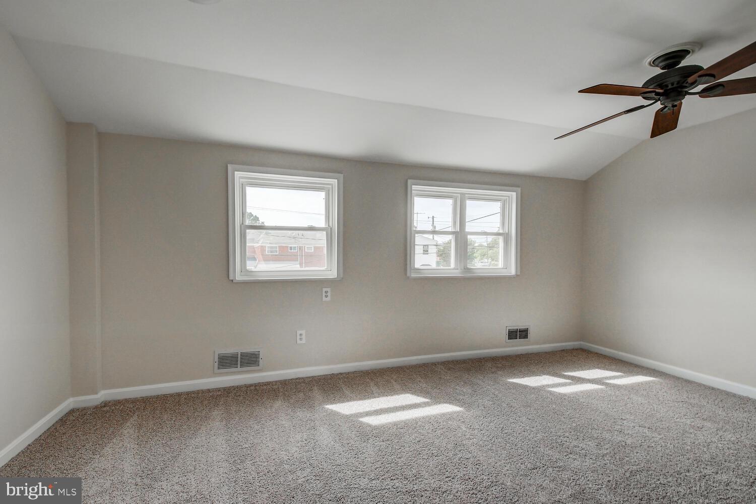 8074 Wallace Road Baltimore, MD 21222 - Photo 22 of 38