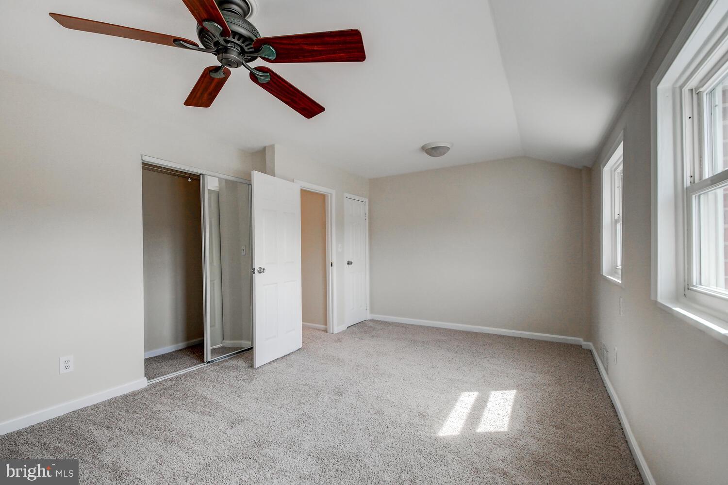 8074 Wallace Road Baltimore, MD 21222 - Photo 23 of 38