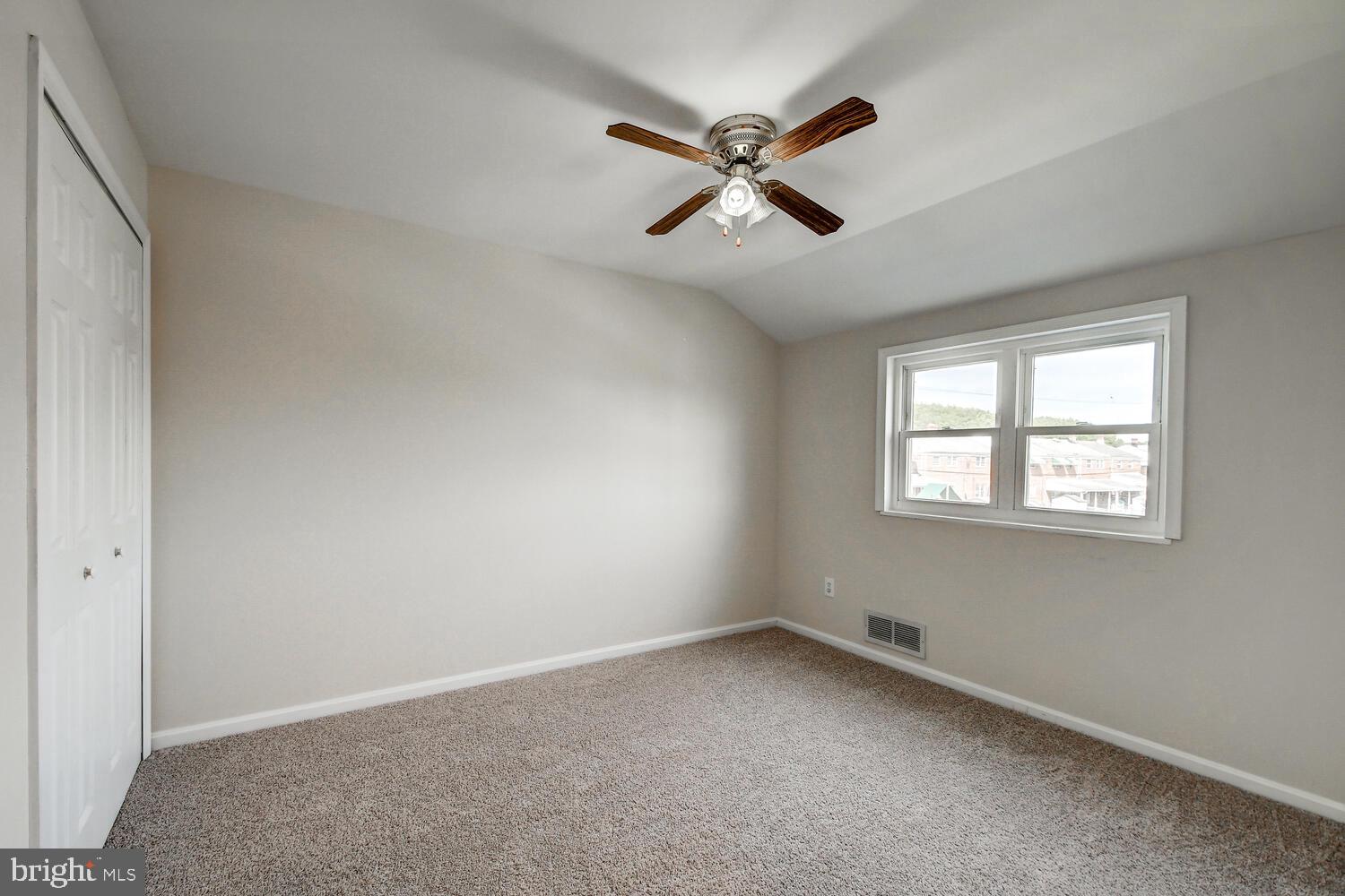 8074 Wallace Road Baltimore, MD 21222 - Photo 25 of 38