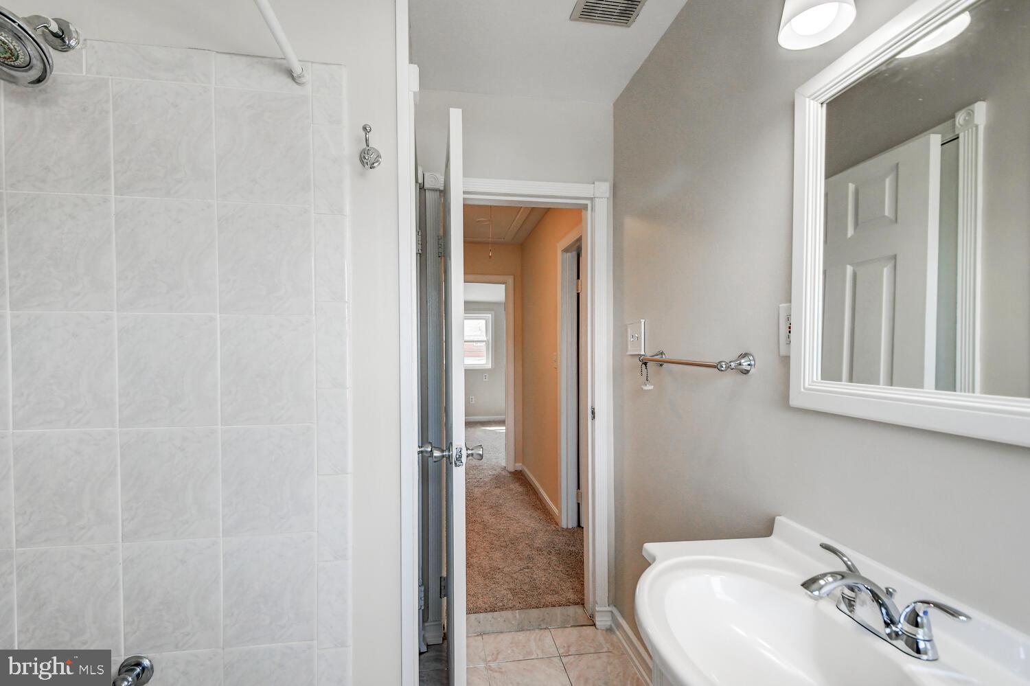 8074 Wallace Road Baltimore, MD 21222 - Photo 28 of 38