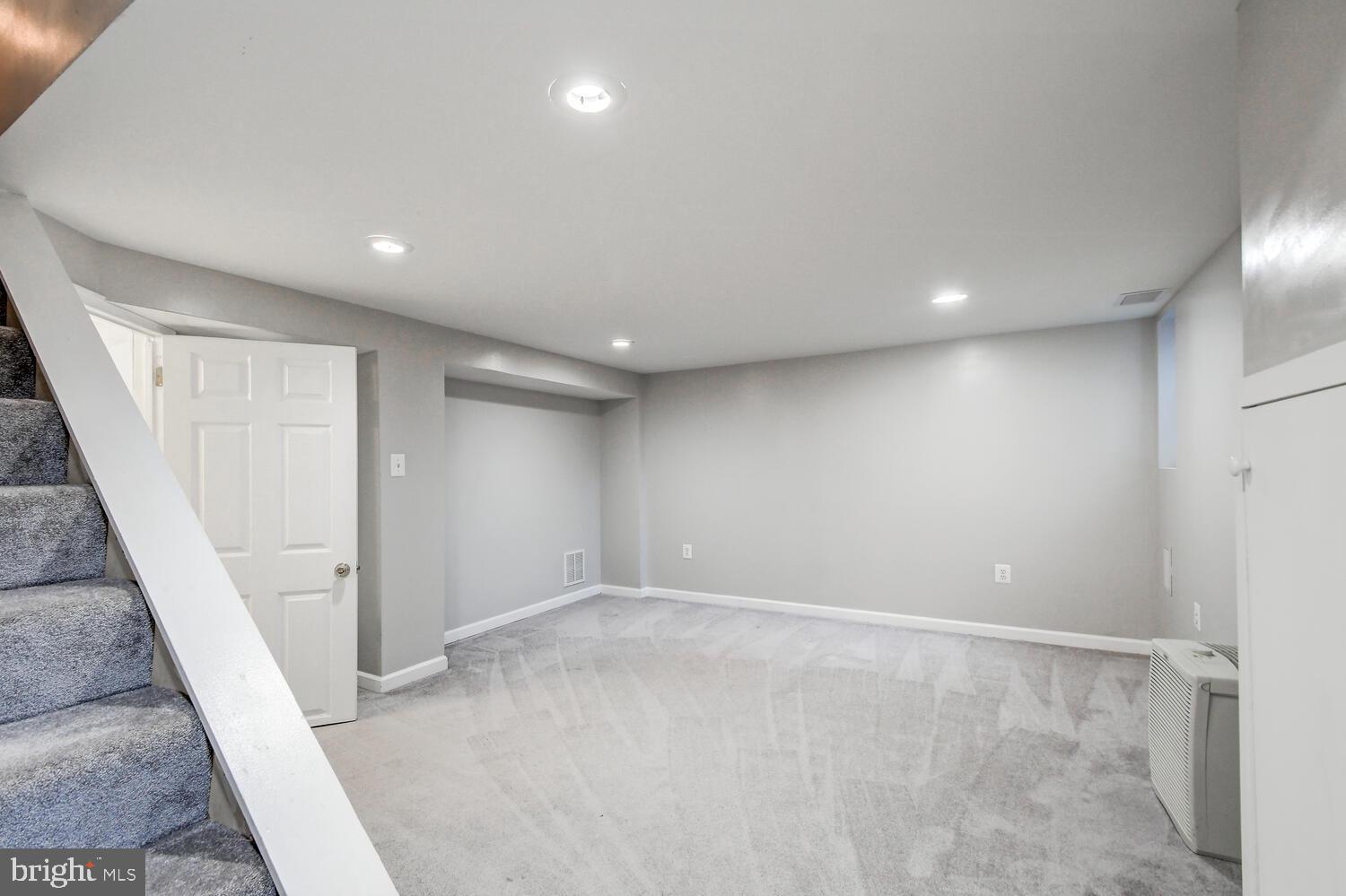 8074 Wallace Road Baltimore, MD 21222 - Photo 29 of 38