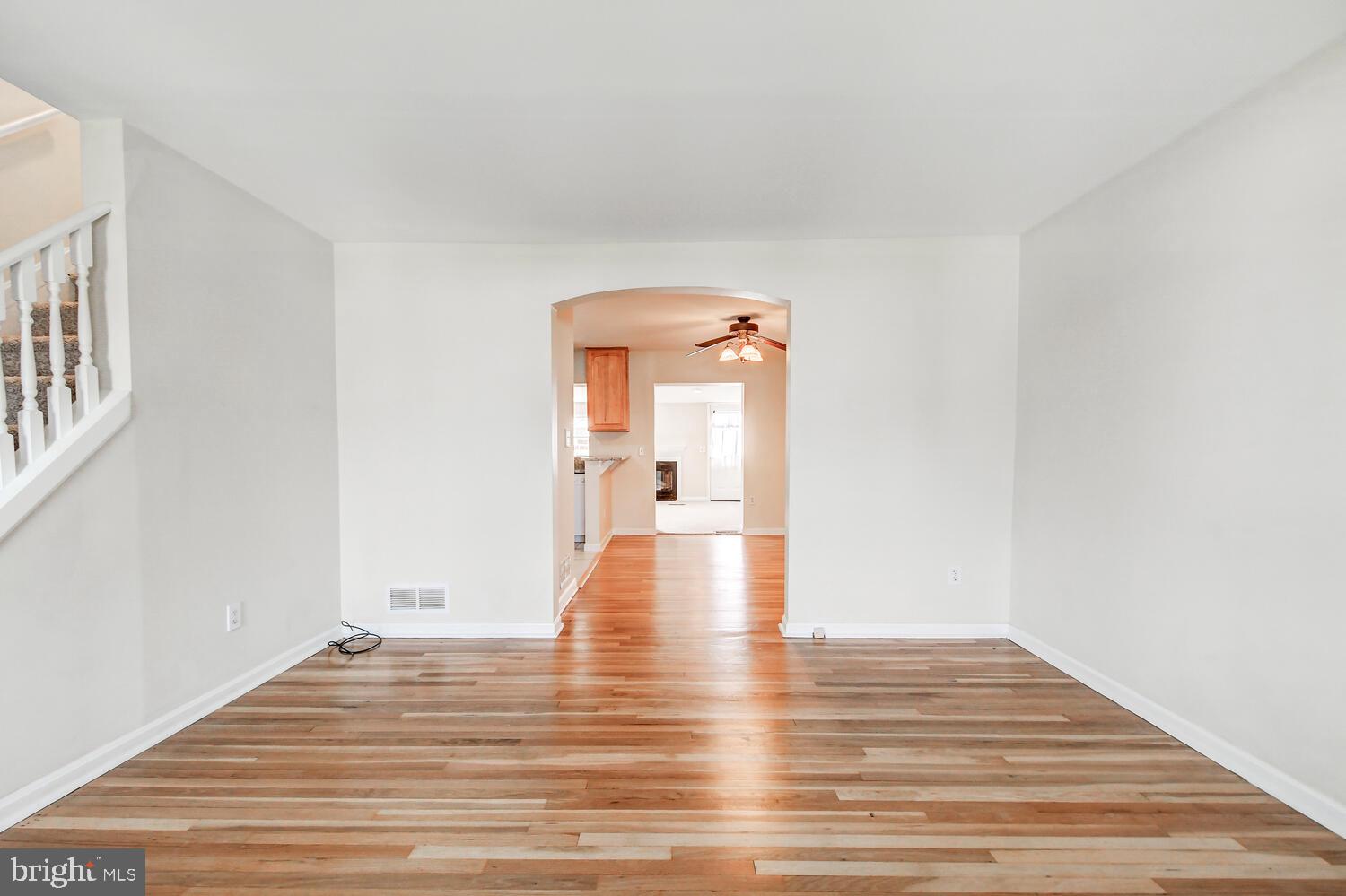 8074 Wallace Road Baltimore, MD 21222 - Photo 9 of 38
