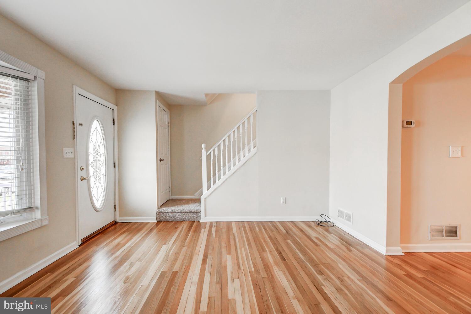 8074 Wallace Road Baltimore, MD 21222 - Photo 10 of 38