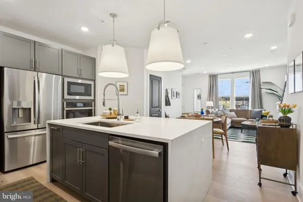 $469,999 | 107 East Cromwell Street, Unit 1005, Baltimore, MD 21230