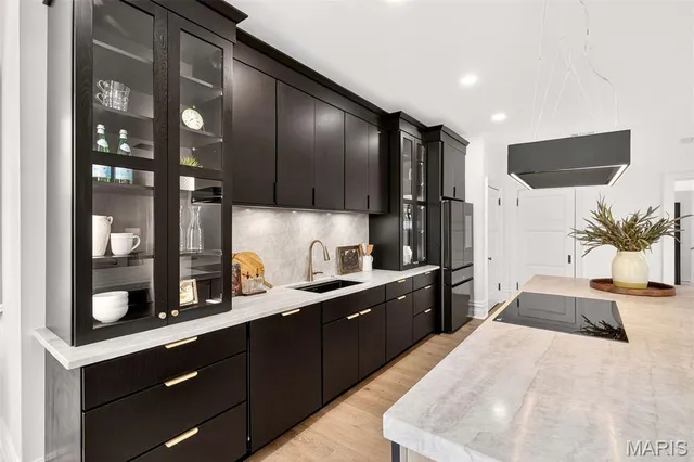 $825,000 | 4341 Westminster Place, Unit 2, St. Louis, MO 63108