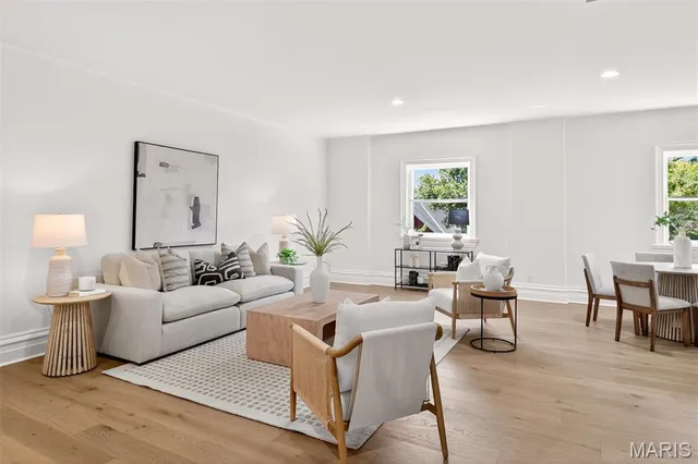 $825,000 | 4341 Westminster Place, Unit 2, St. Louis, MO 63108