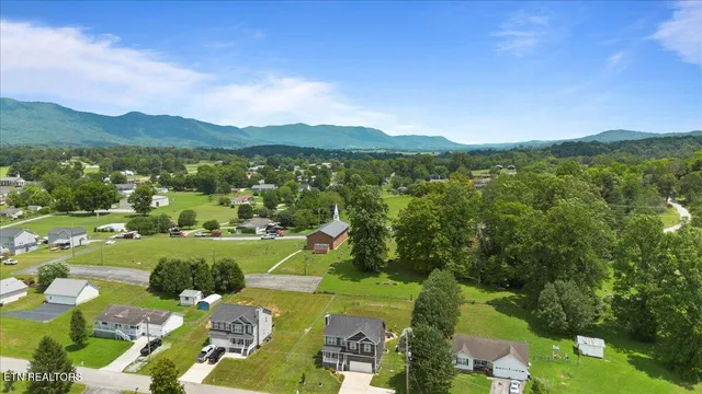 $392,000 | 1187 Martin Lane, La Follette, TN 37766