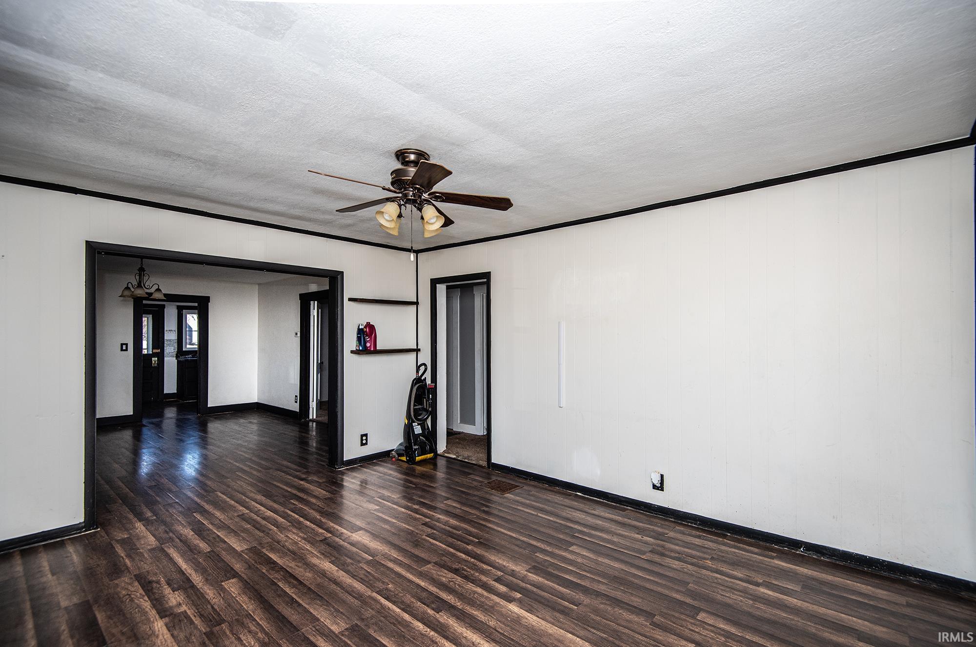 2320 South Henderson Road Vincennes, IN 47591 - Photo 4 of 26