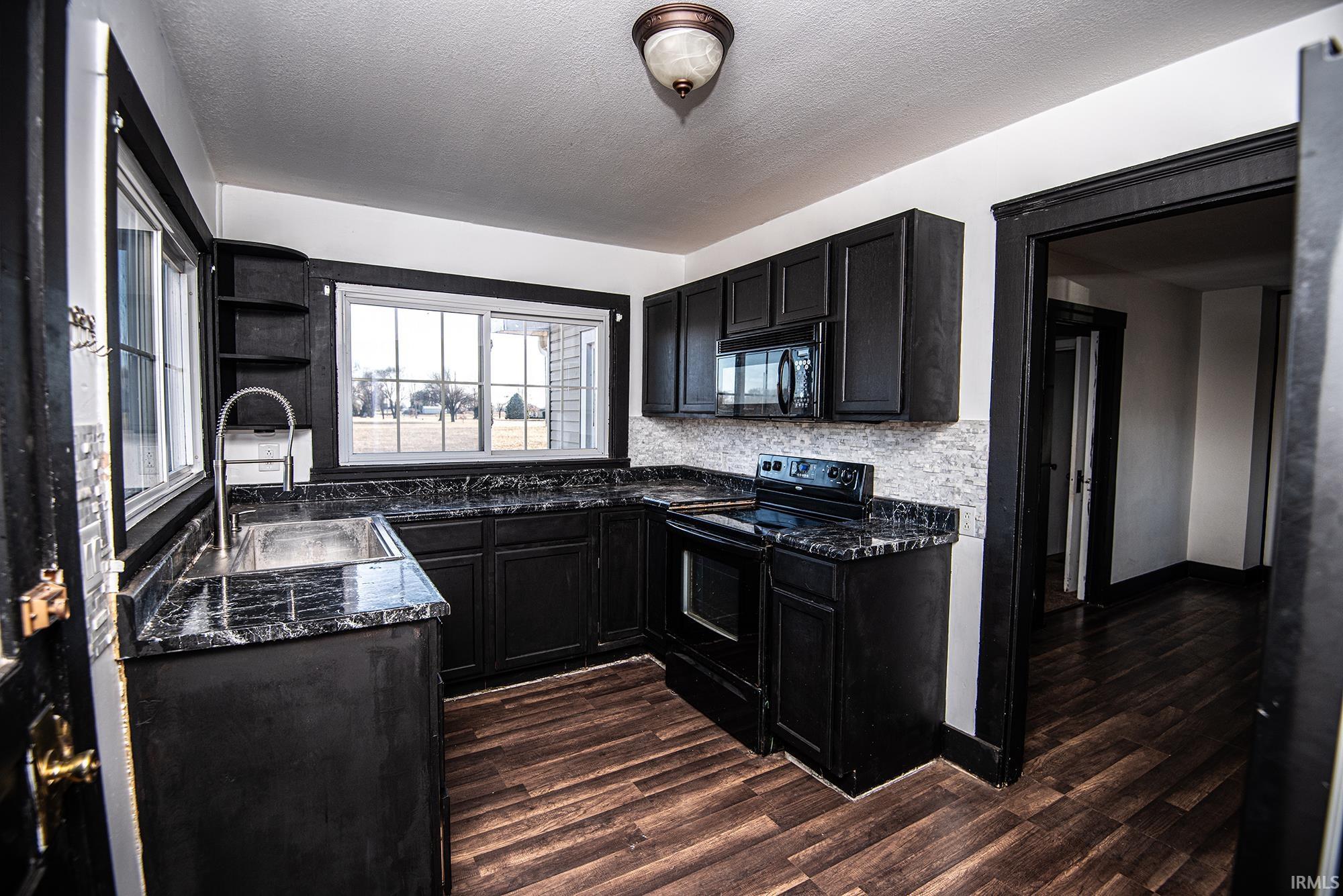 2320 South Henderson Road Vincennes, IN 47591 - Photo 8 of 26