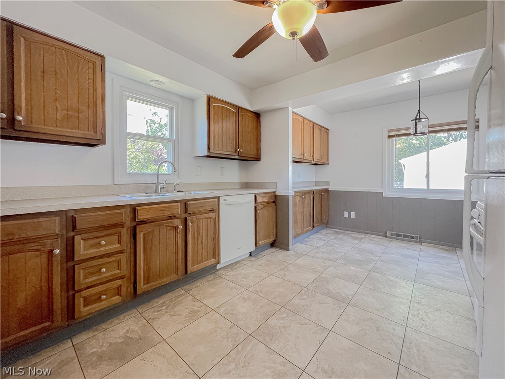 28931 Ridge Road Wickliffe, OH 44092 - Photo 5 of 26 Gallery Image 5