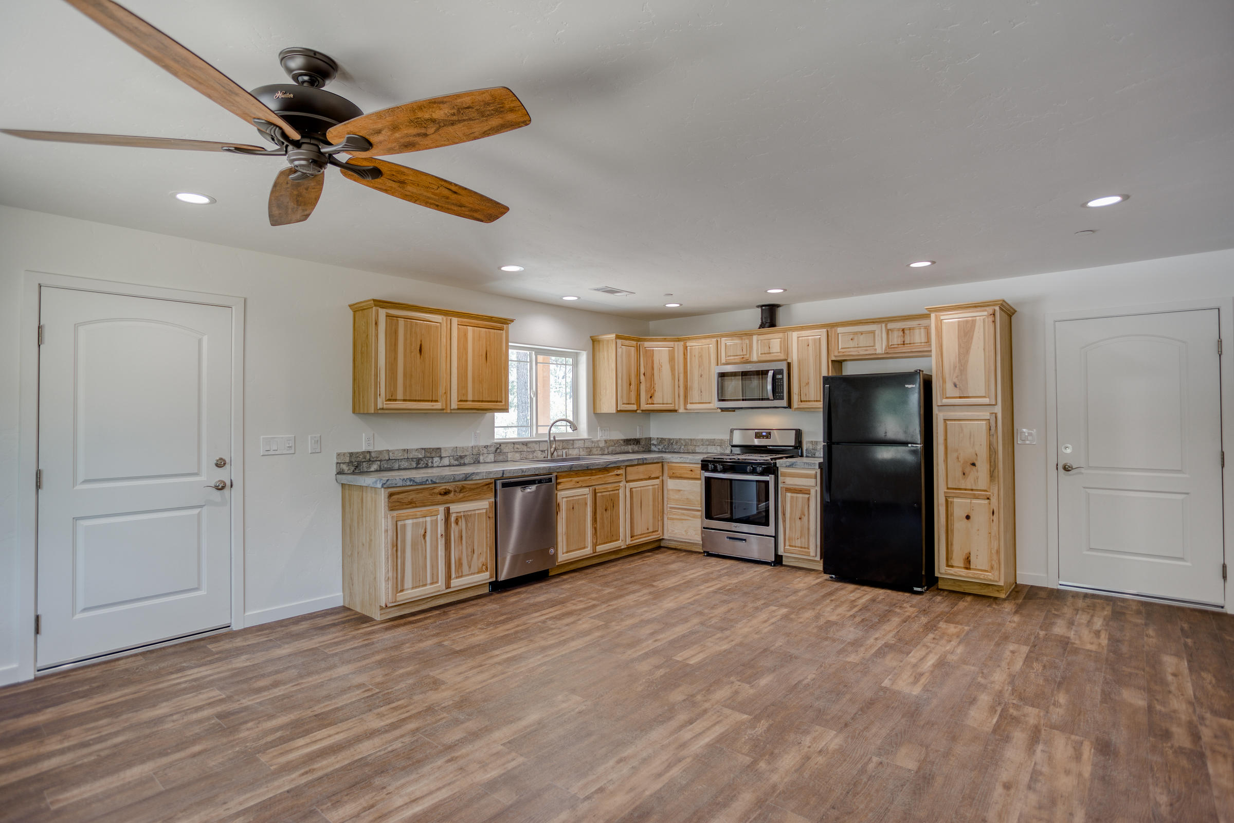 17743 Walker Mine Road Redding, CA 96003 - Photo 4 of 16 4