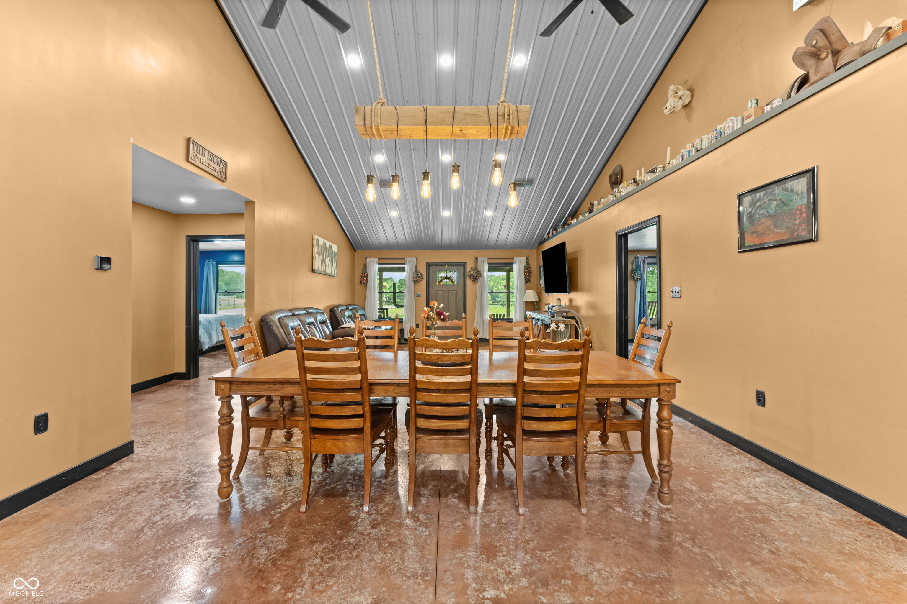 8513 East Green Acres Road Columbus, IN 47201 - Photo 11 of 51 Gallery Image 11