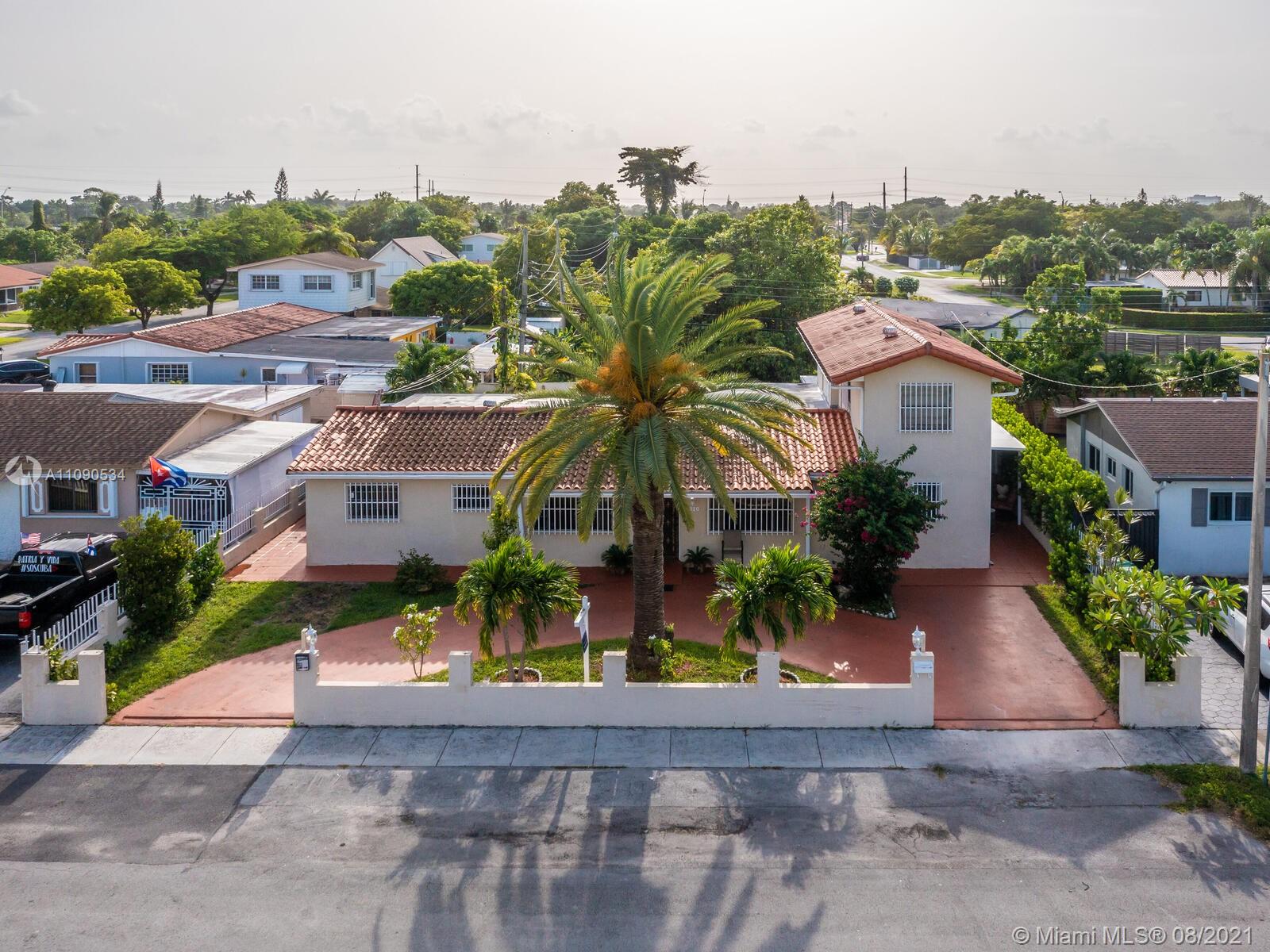 2820 Southwest 95th Avenue Miami, FL 33165 - Photo 1 of 100