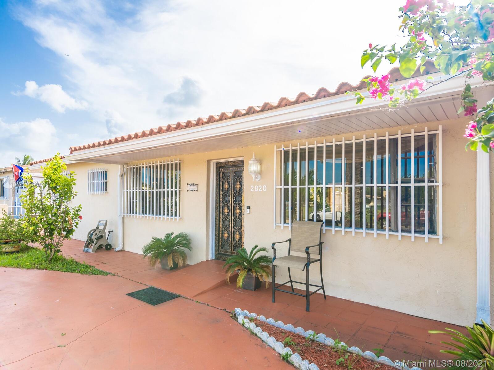 2820 Southwest 95th Avenue Miami, FL 33165 - Photo 14 of 100