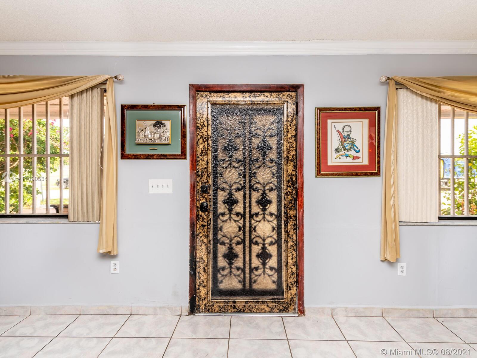 2820 Southwest 95th Avenue Miami, FL 33165 - Photo 18 of 100 a view of front door with window