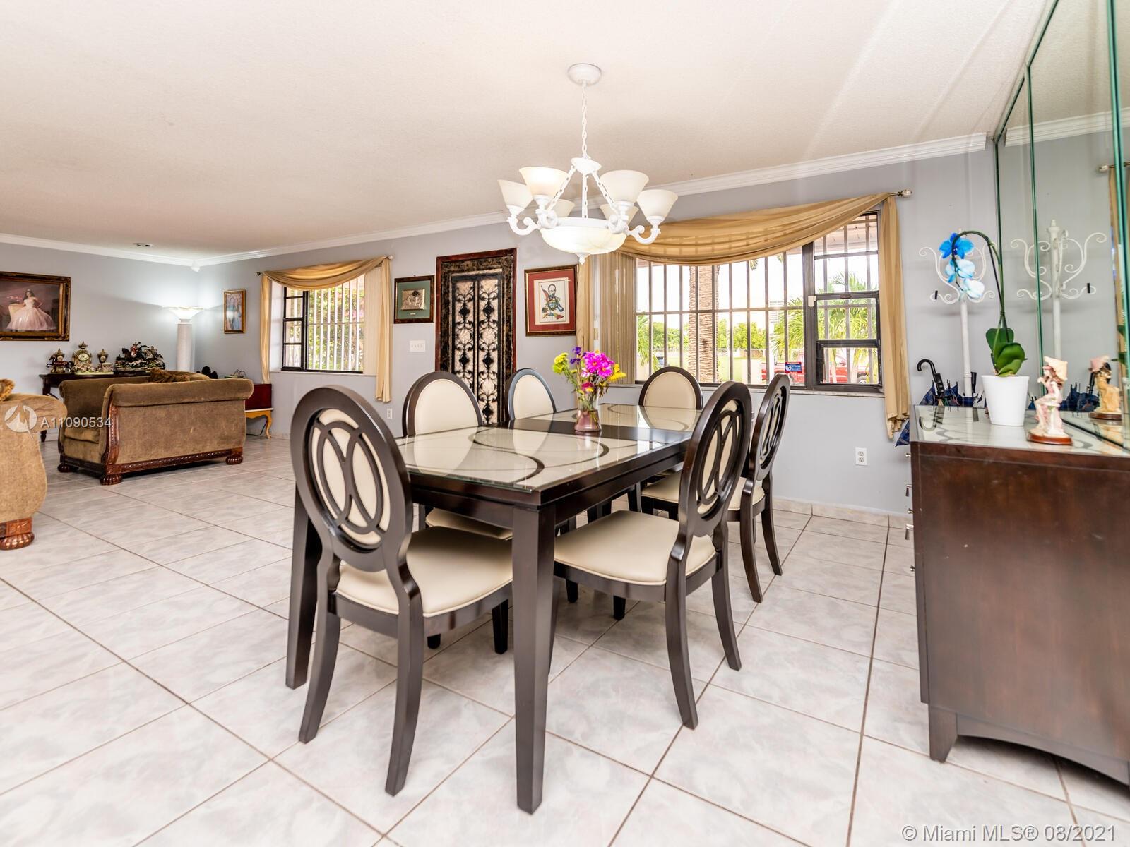 2820 Southwest 95th Avenue Miami, FL 33165 - Photo 23 of 100
