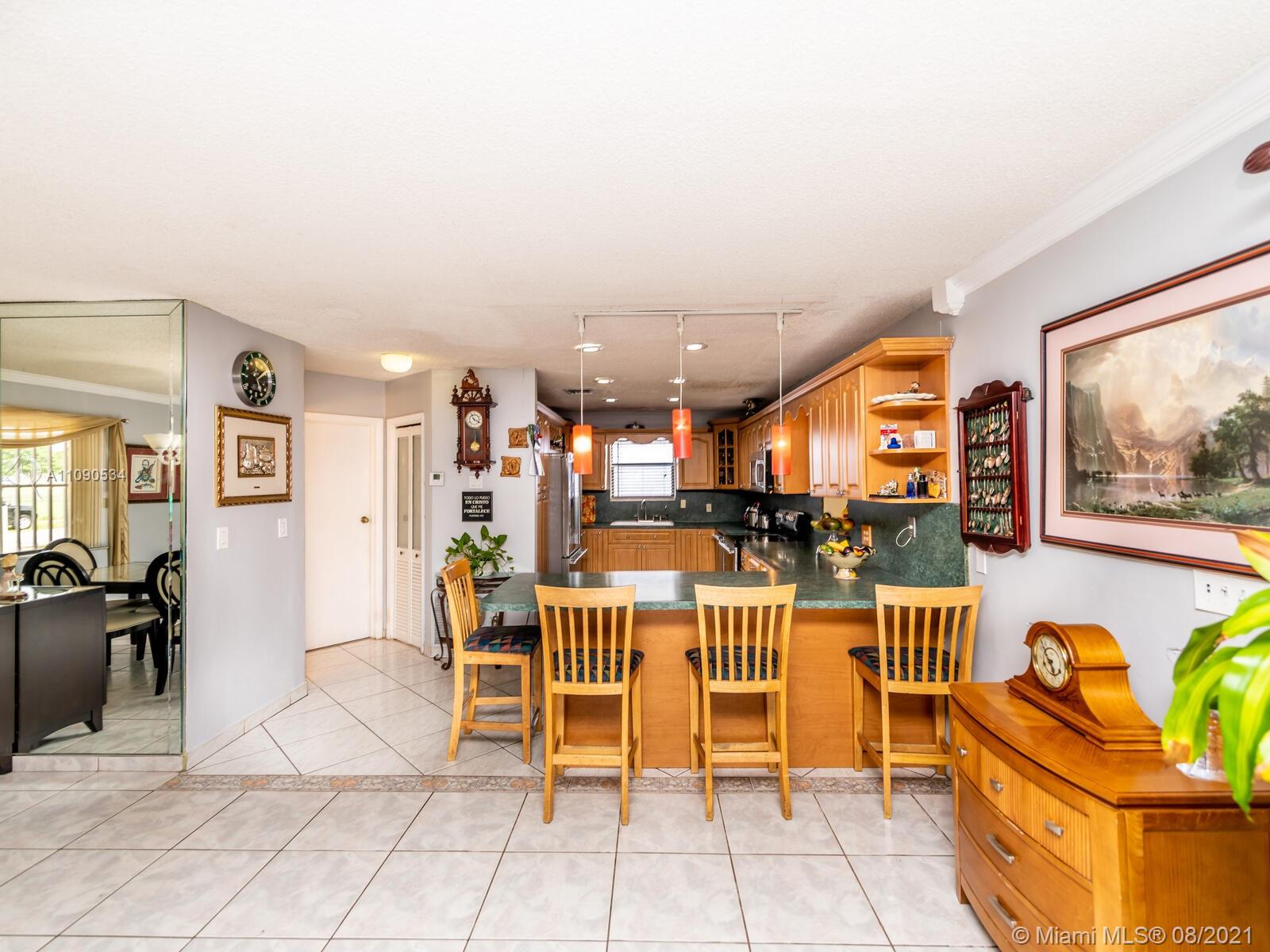 2820 Southwest 95th Avenue Miami, FL 33165 - Photo 28 of 100