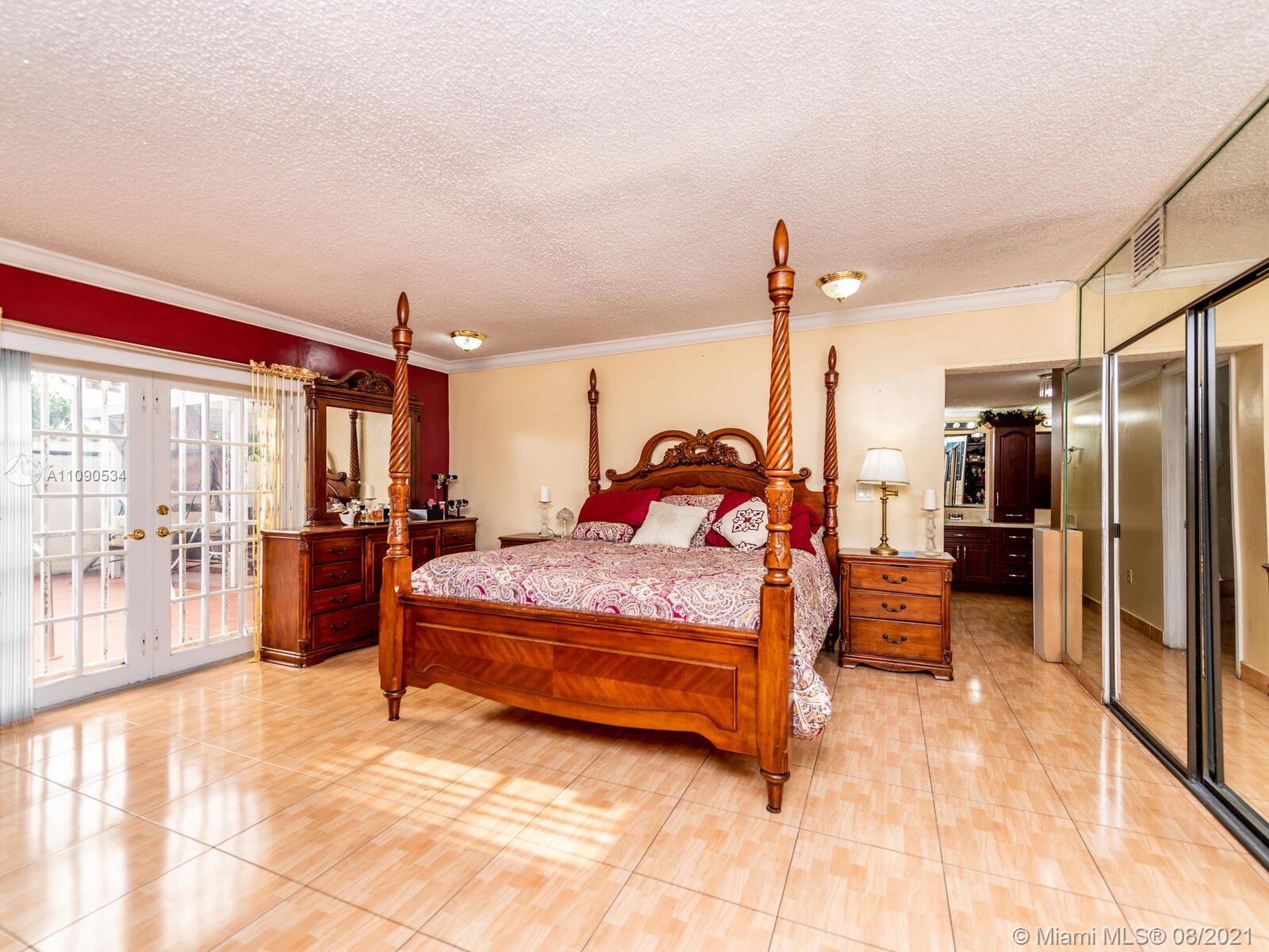 2820 Southwest 95th Avenue Miami, FL 33165 - Photo 36 of 100