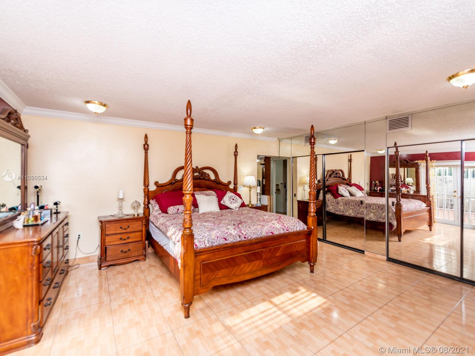 2820 Southwest 95th Avenue Miami, FL 33165 - Photo 38 of 100