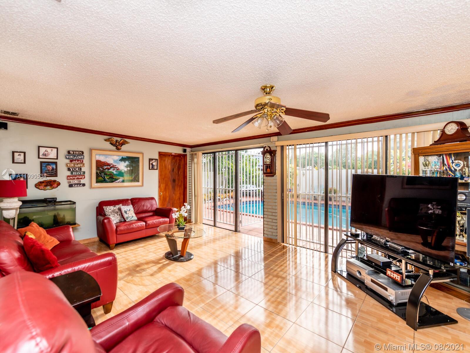 2820 Southwest 95th Avenue Miami, FL 33165 - Photo 44 of 100