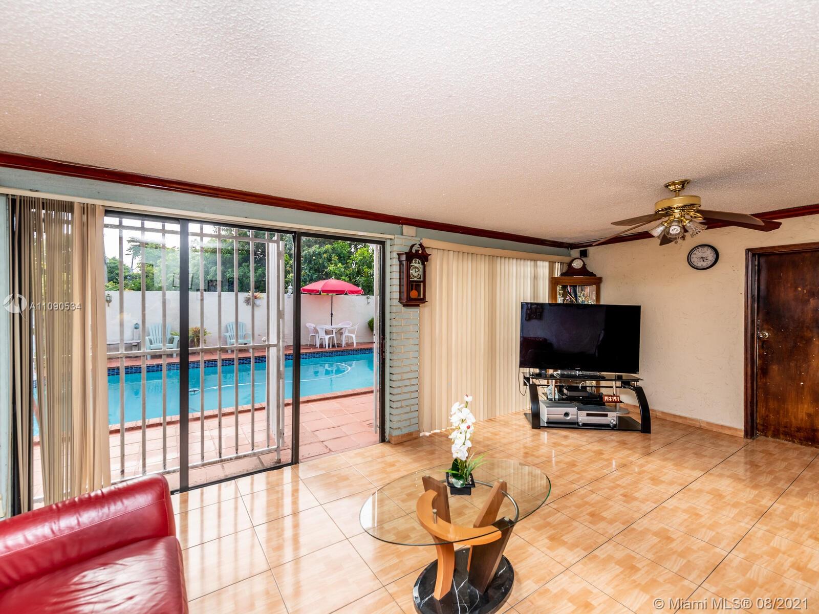 2820 Southwest 95th Avenue Miami, FL 33165 - Photo 45 of 100