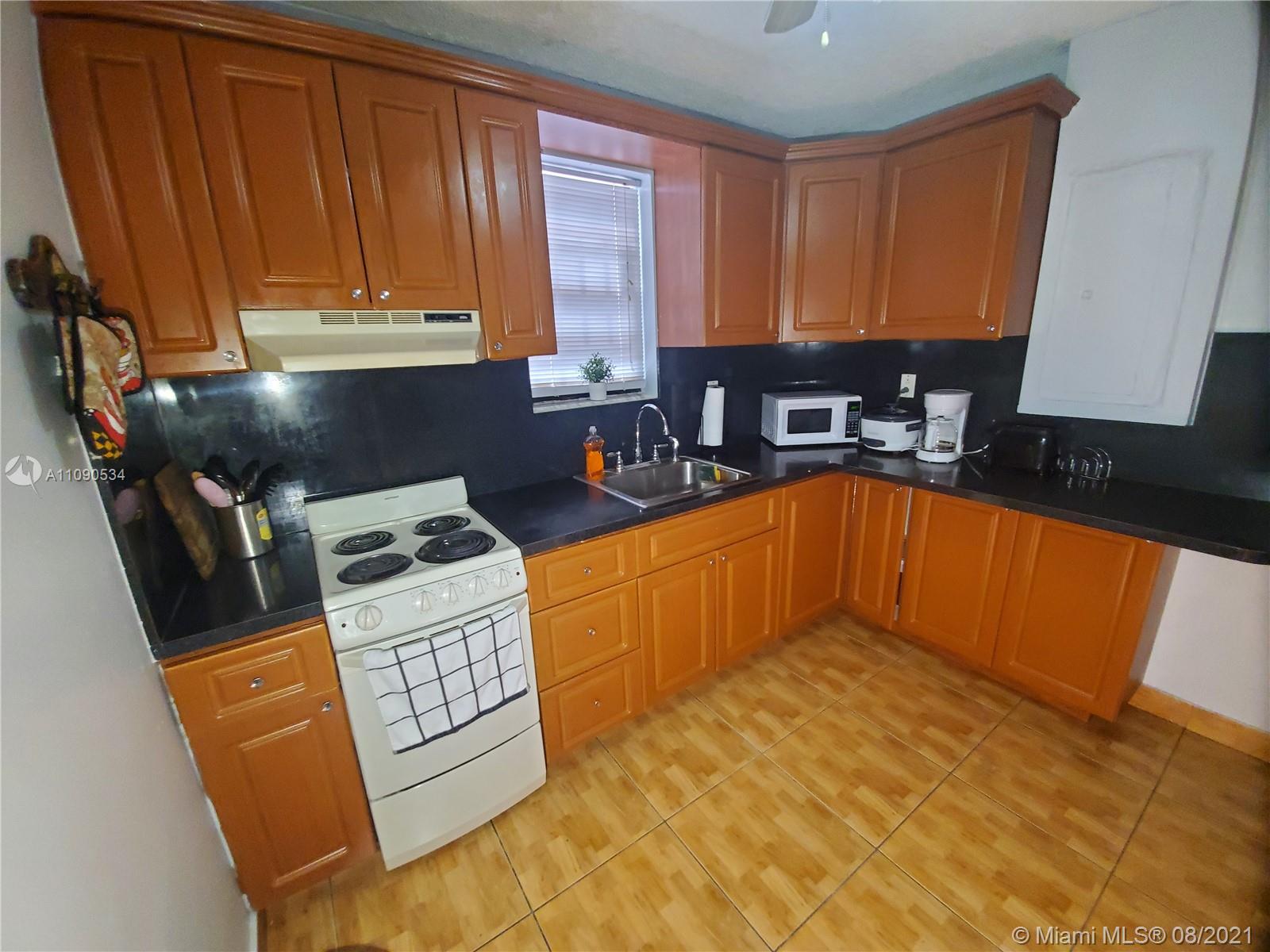 2820 Southwest 95th Avenue Miami, FL 33165 - Photo 85 of 100