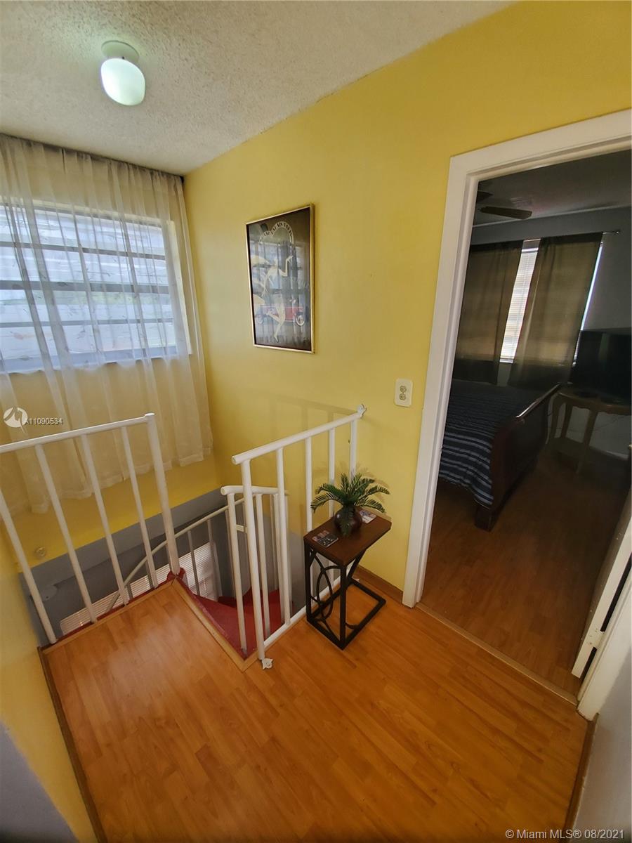 2820 Southwest 95th Avenue Miami, FL 33165 - Photo 88 of 100