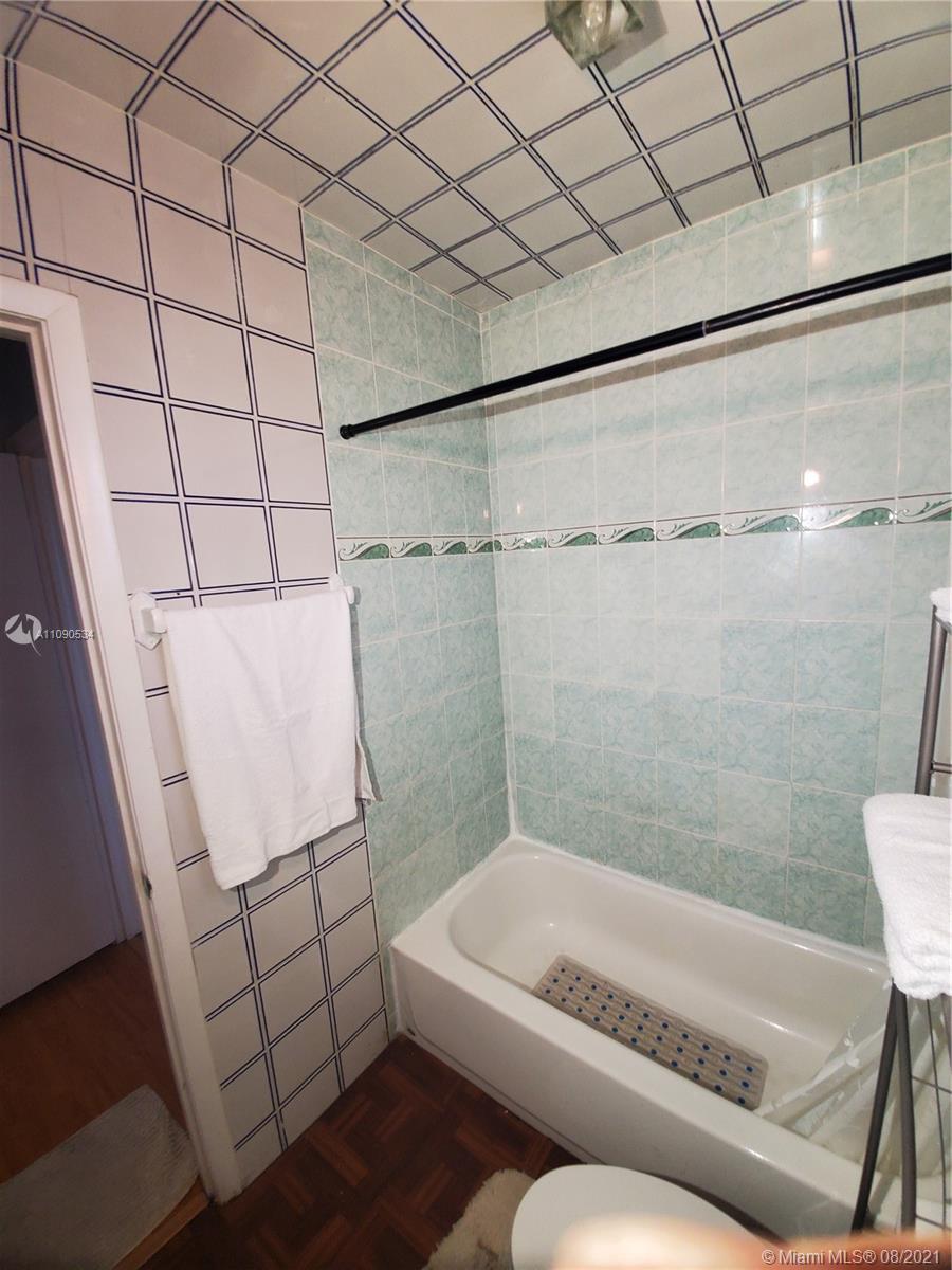 2820 Southwest 95th Avenue Miami, FL 33165 - Photo 96 of 100