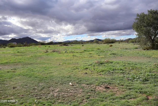 a view of outdoor space with mountain view