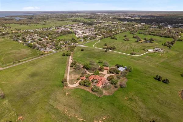$4,500,000 | 701 West Walcott Street, Pilot Point, TX 76258