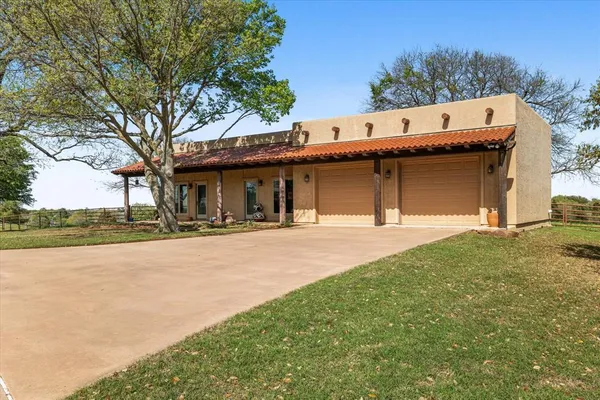 $4,500,000 | 701 West Walcott Street, Pilot Point, TX 76258