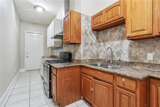 $569,000 | 1739 Wedgwood Drive, Harvey, LA 70058