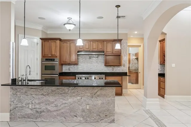 $569,000 | 1739 Wedgwood Drive, Harvey, LA 70058