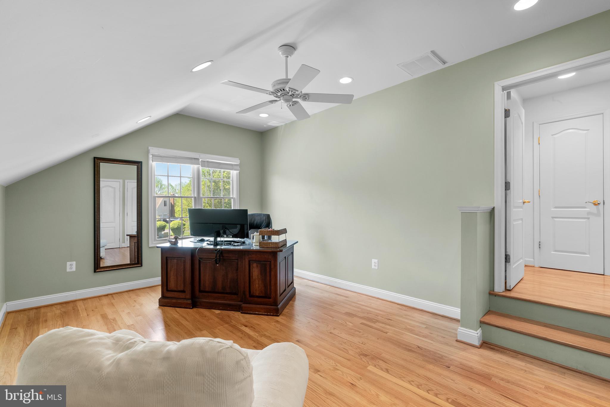 15426 Conrad Spring Road Boyds, MD 20841 - Photo 36 of 73 Bonus room in the owner's en-suite