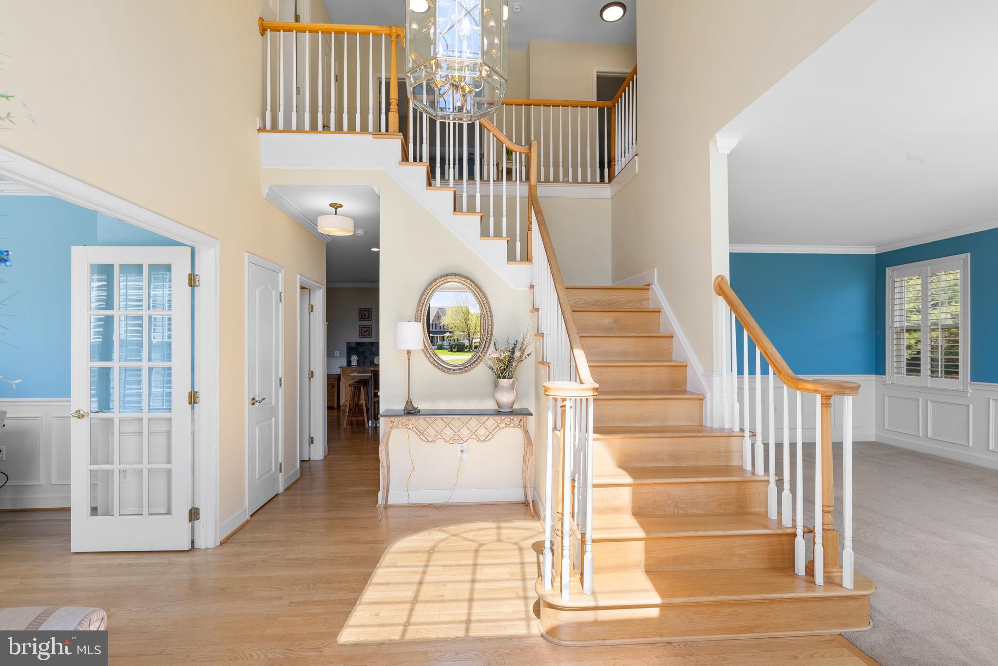 15426 Conrad Spring Road Boyds, MD 20841 - Photo 8 of 73 Lightfilled foyer