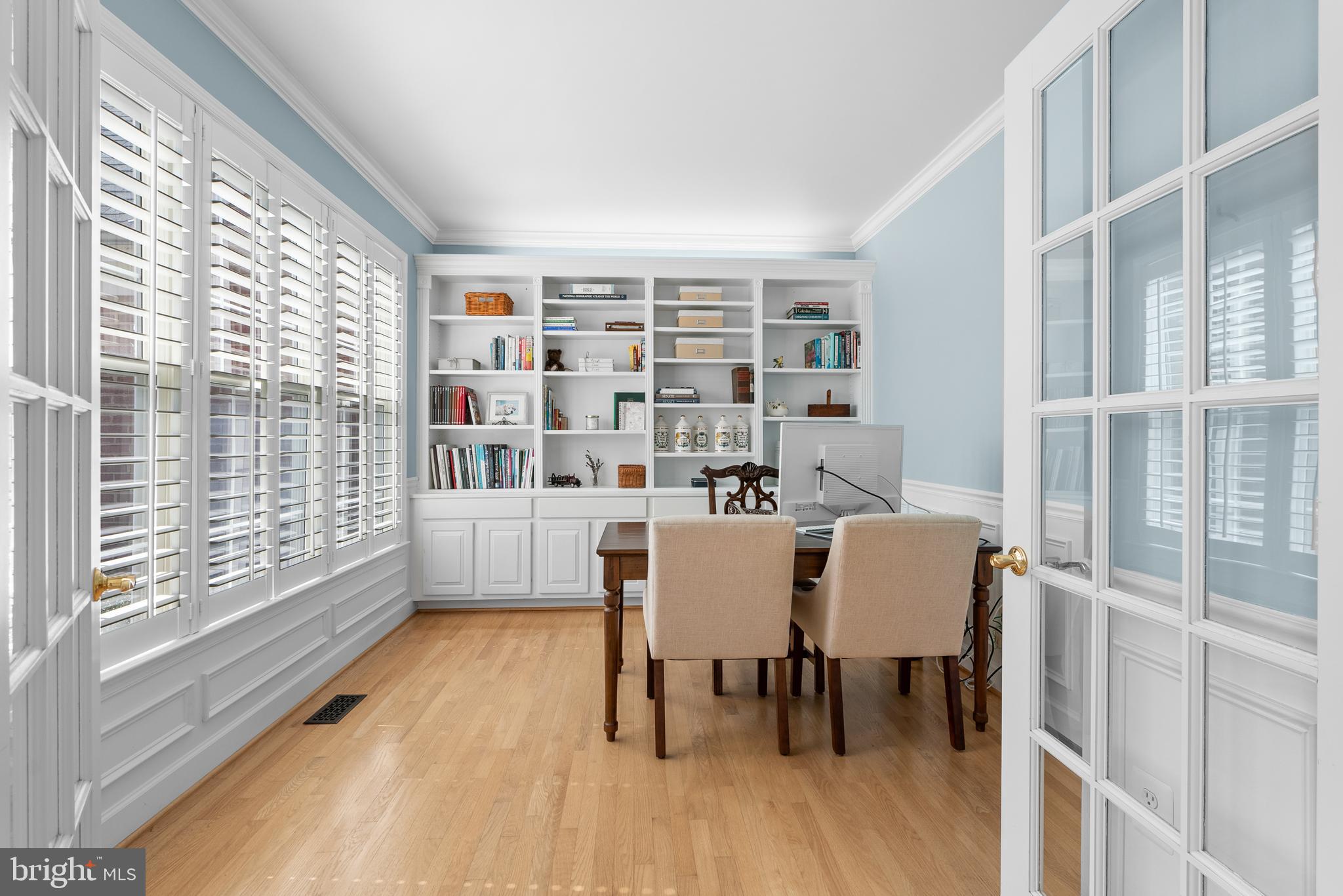 15426 Conrad Spring Road Boyds, MD 20841 - Photo 10 of 73 Main floor office with built-in bookshelves