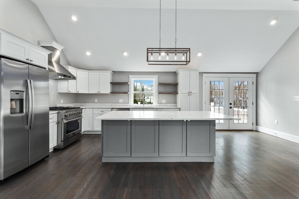 10 Olde Towne Road Lynnfield, MA 01940 - Photo 5 of 32