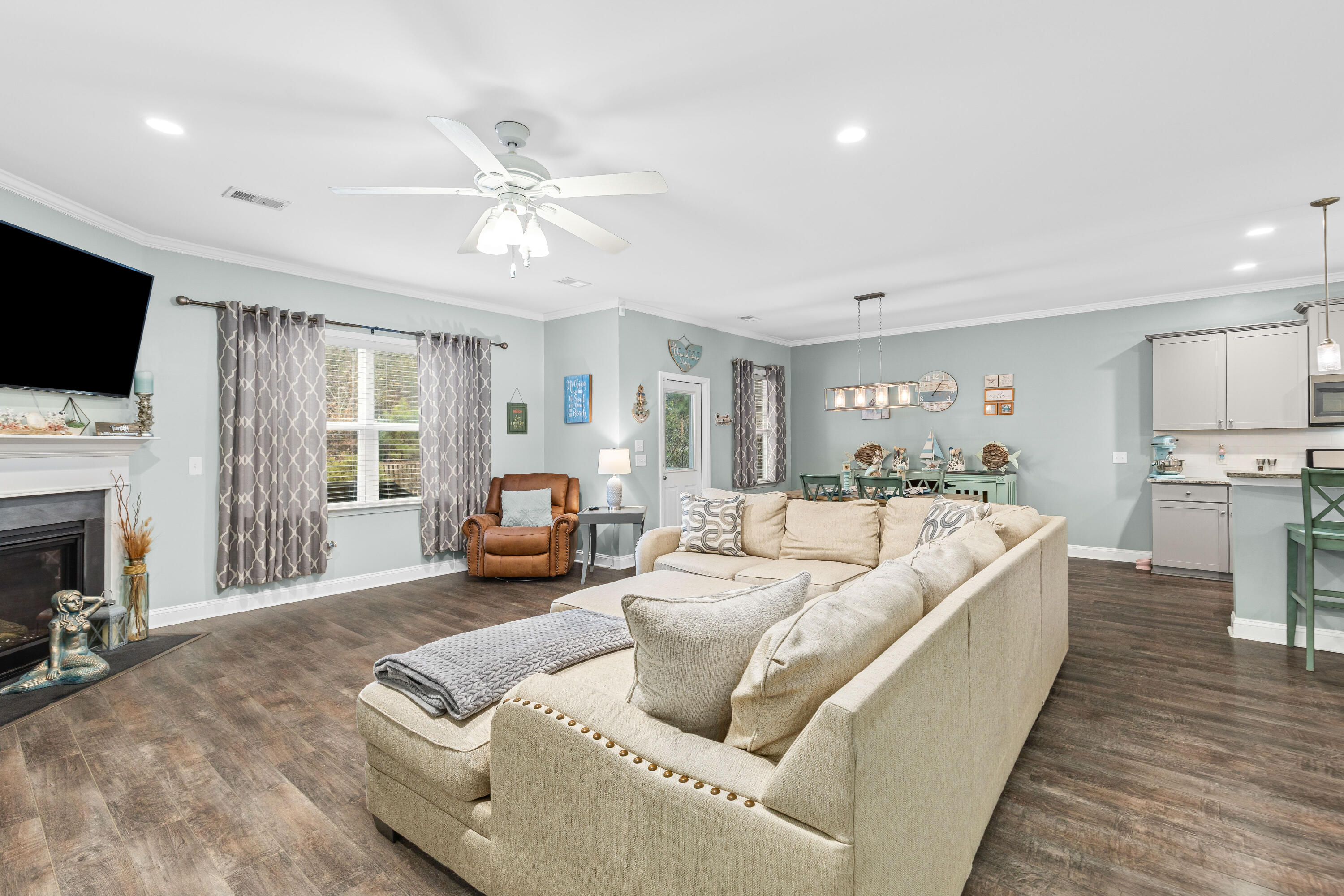 2017 Elvington Road Johns Island, SC 29455 - Photo 17 of 58 Family Room