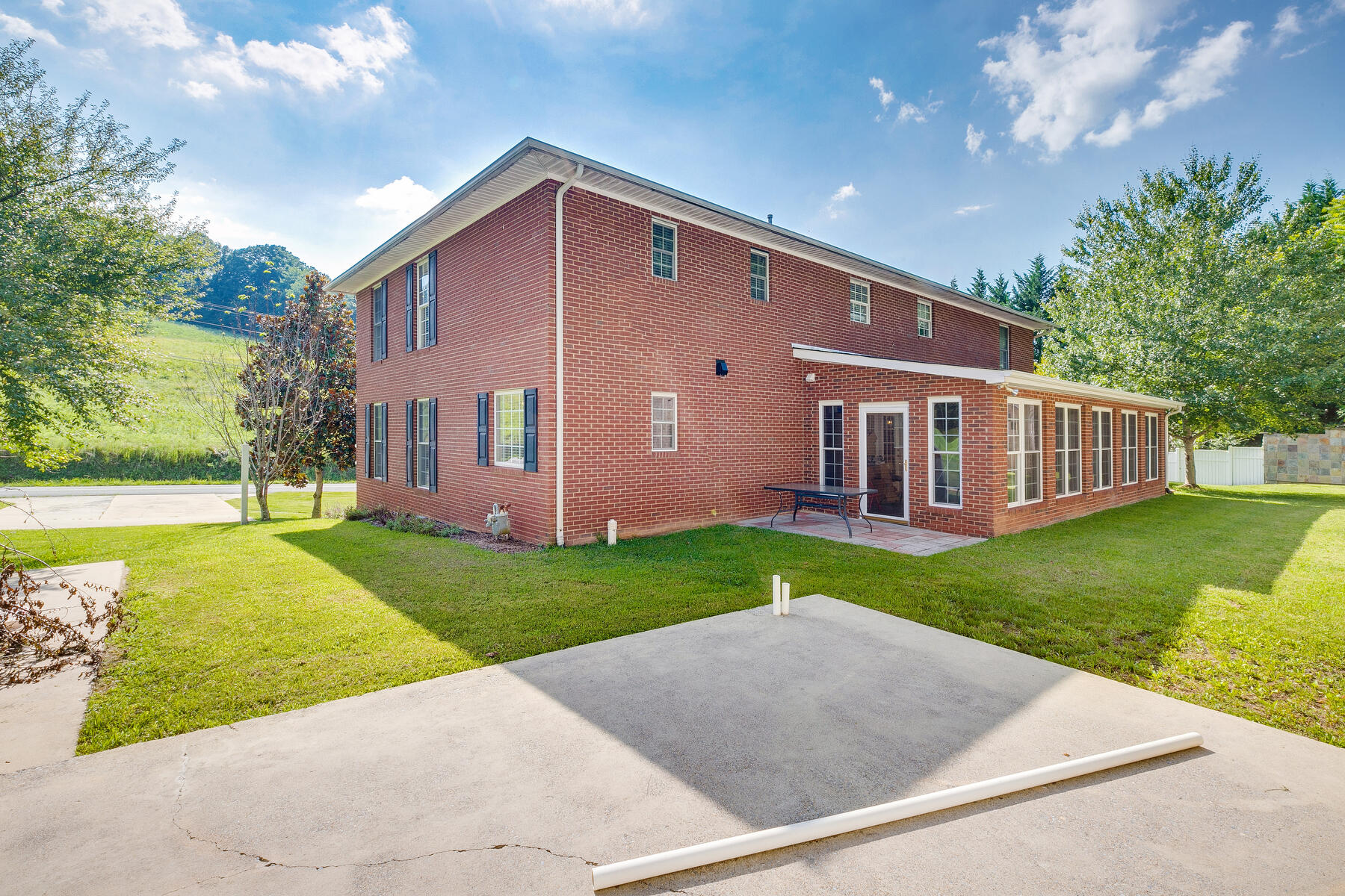 187 Springbrook Road Unicoi, TN 37692 - Photo 54 of 55 045
