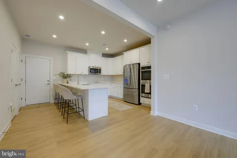 $479,000 | 203 Park Central Terrace, Manassas Park, VA 20111