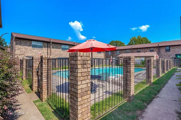 $62,500 | 1820 East Kings Highway, Unit 242, Shreveport, LA 71105